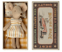 Load image into Gallery viewer, Maileg Big Sister Mouse in Matchbox 2
